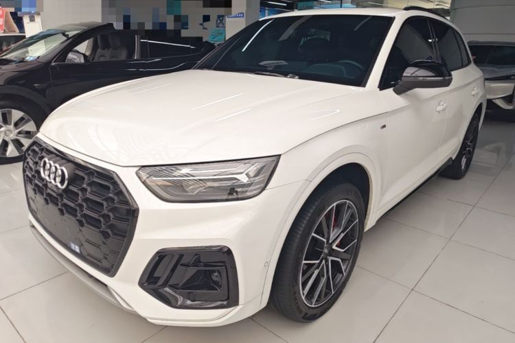 Używany Audi Q5L 2024 45 TFSI Luxury Dynamic Model Guazi used car, China used car export, Used car for sale, Used cars, Cheapest cars for sale