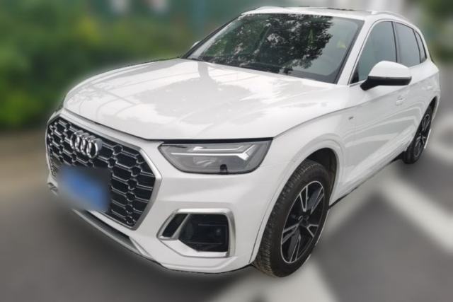 Ojetý Audi Q5L 2024 40 TFSI Fashion Dynamic Model
