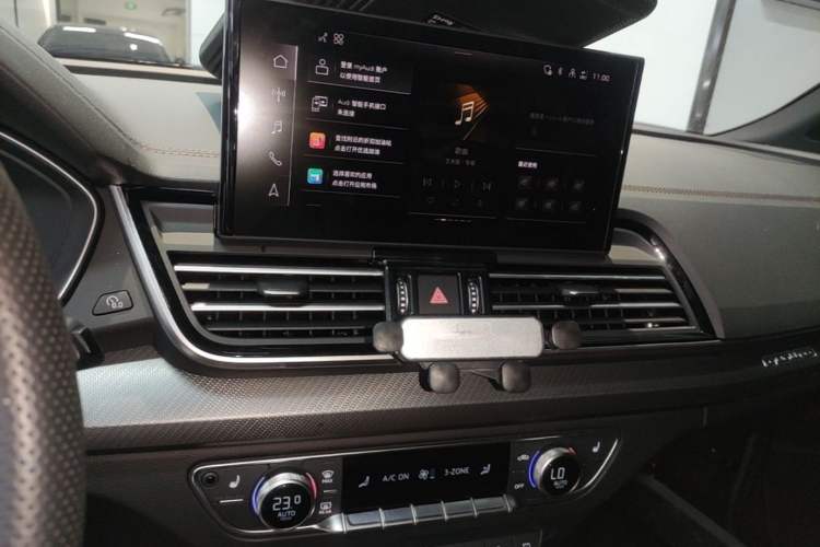 Used Audi Q5L 2025 quattro 45th Anniversary Edition 45 TFSI Luxury Dynamic Model Audio And AC Panel