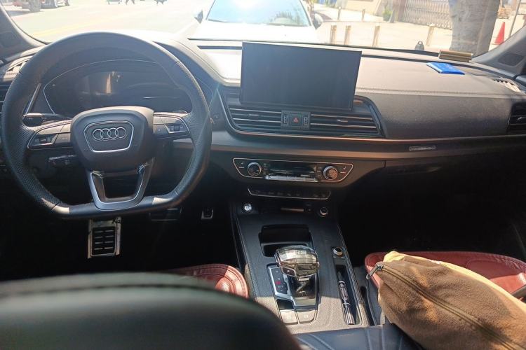 Used Audi Q5L 2025 45 TFSI Luxury Dynamic Edition Center Console