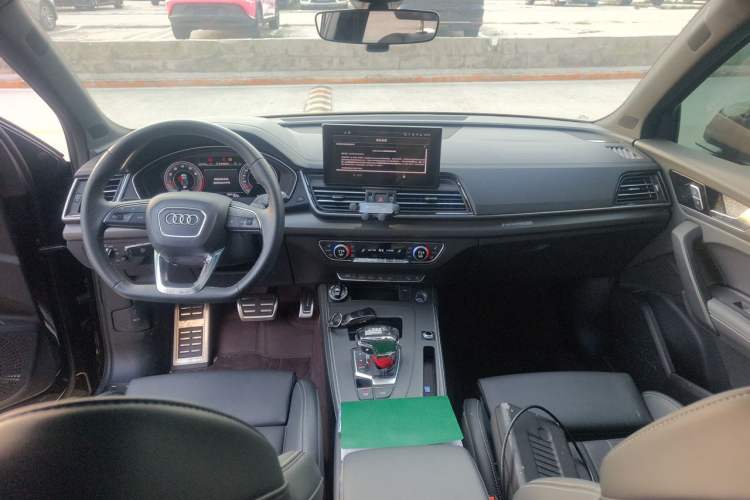 Used Audi Q5L 2025 45 TFSI Luxury Dynamic Edition Center Console