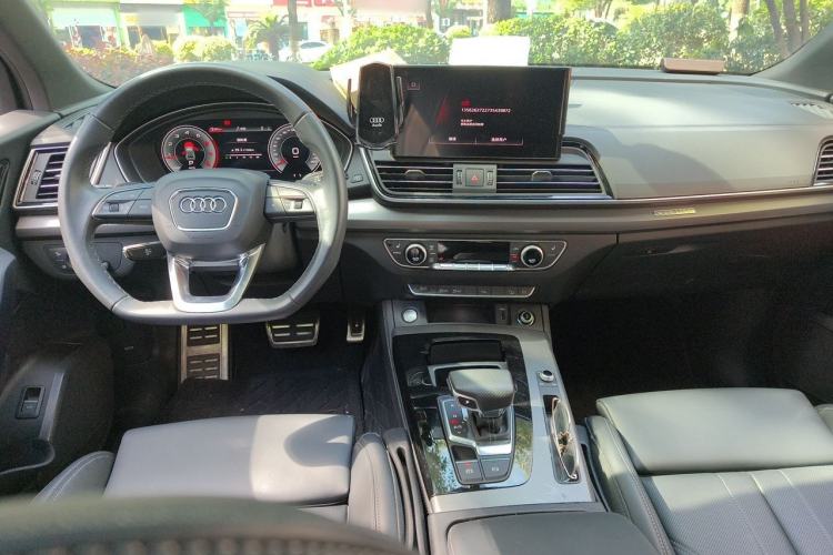 Used Audi Q5L 2025 40 TFSI Luxury Dynamic Edition Center Console