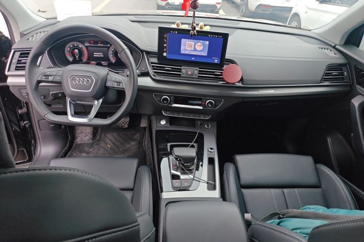 Used Audi Q5L 2025 quattro 45th Anniversary Edition 40 TFSI Sporty and Dynamic Model Center Console