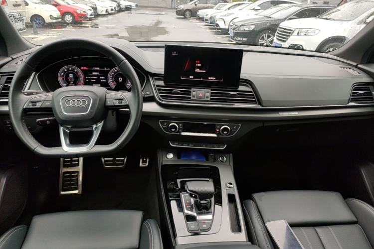 Used Audi Q5L 2025 40 TFSI Luxury Dynamic Edition Center Console