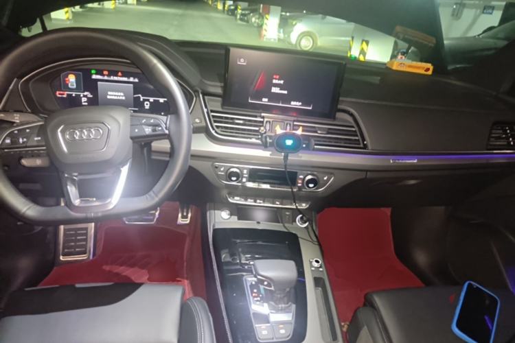 Used Audi Q5L 2025 quattro 45th Anniversary Edition 40 TFSI Luxury Dynamic Model Center Console
