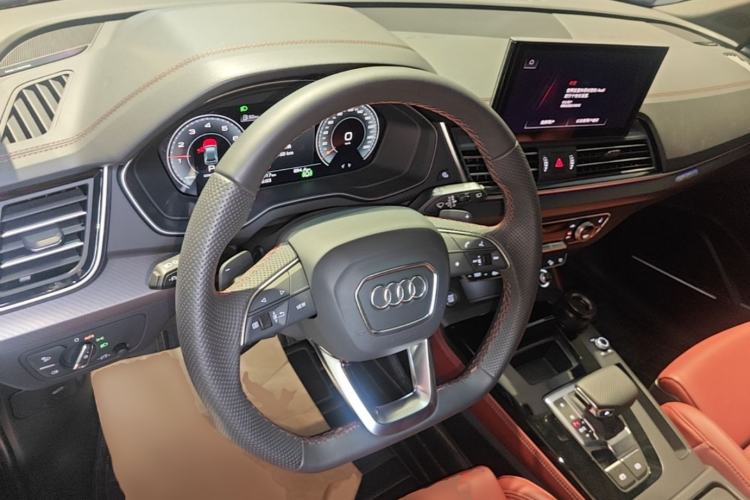 Used Audi Q5L 2025 45 TFSI Luxury Dynamic Edition Center Console