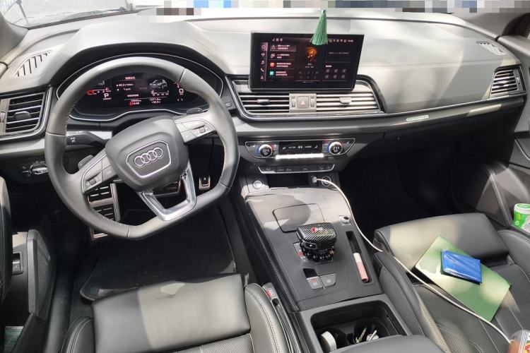 Used Audi Q5L 2025 40 TFSI Luxury Dynamic Edition Center Console