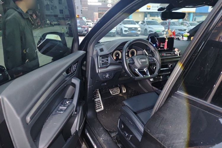 Used Audi Q5L 2025 quattro 45th Anniversary Edition 45 TFSI Luxury Dynamic Model Driver Seat