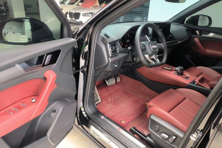Used Audi Q5L 2025 quattro 45th Anniversary Edition 40 TFSI Luxury Dynamic Model Driver Seat