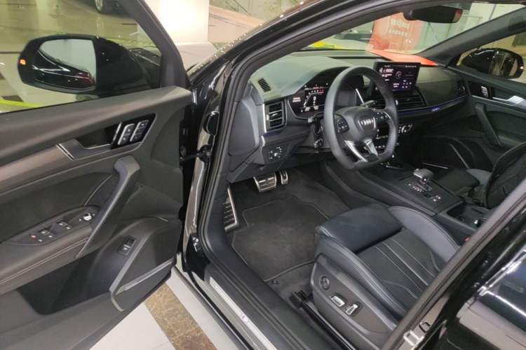 Used Audi Q5L 2025 45 TFSI Luxury Dynamic Edition Driver Seat