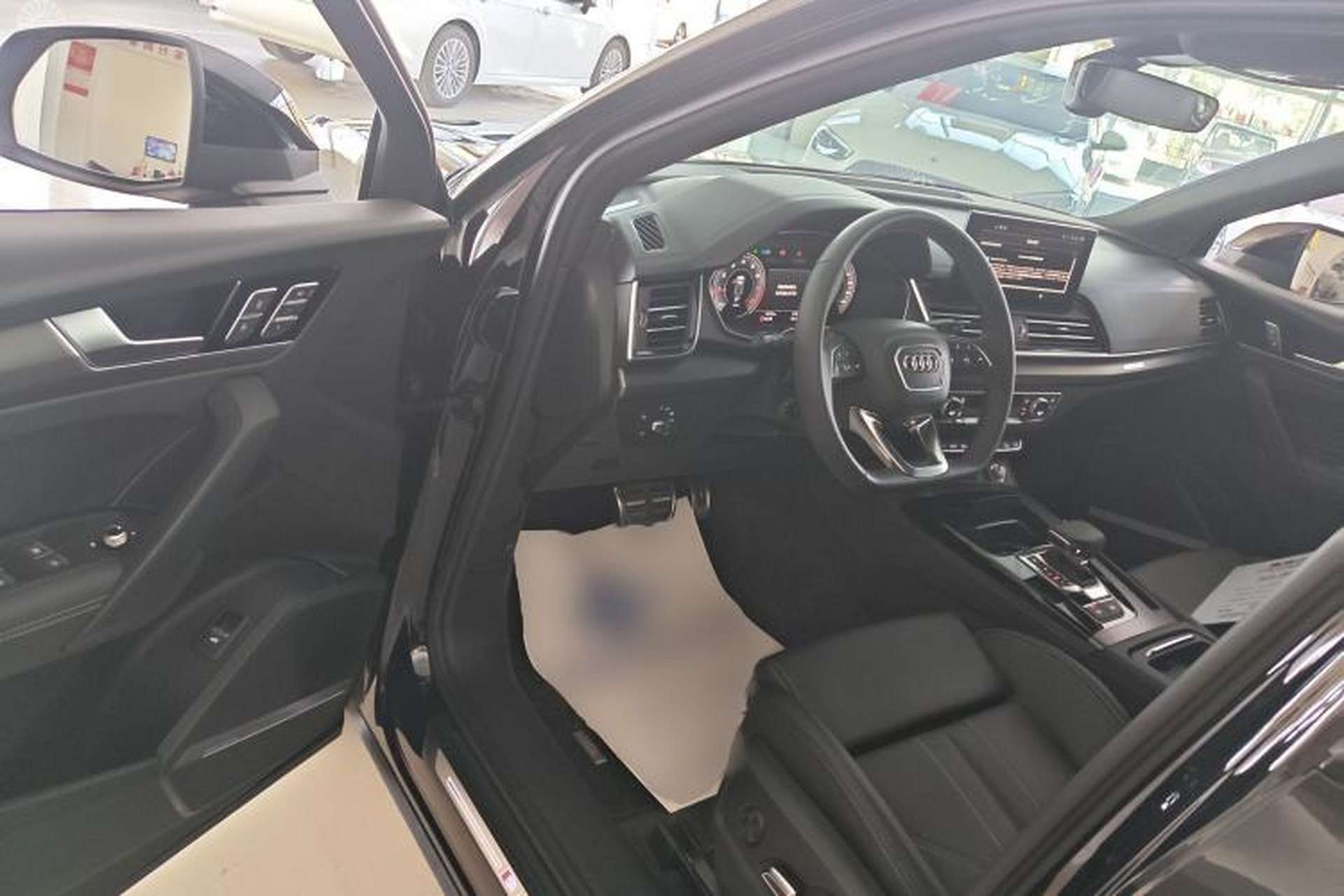 Used Audi Q5L 2025 quattro 45th Anniversary Edition 45 TFSI Luxury Dynamic Model Driver Seat