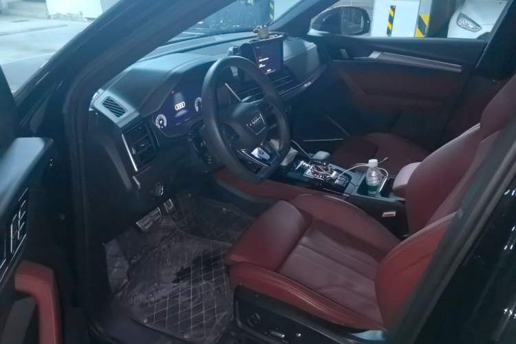 Used Audi Q5L 2025 quattro 45th Anniversary Edition 45 TFSI Luxury Dynamic Model Driver Seat