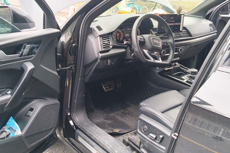 Used Audi Q5L 2025 40 TFSI Luxury Dynamic Edition Driver Seat