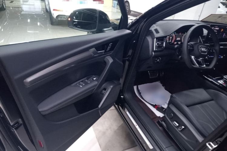 Used Audi Q5L 2025 40 TFSI Luxury Dynamic Edition Driver Seat