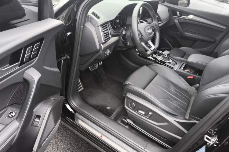 Used Audi Q5L 2025 45 TFSI Luxury Dynamic Edition Driver Seat