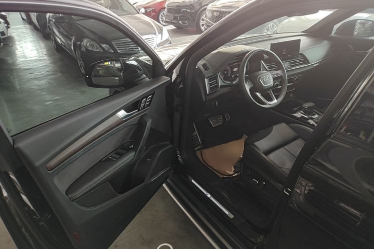 Used Audi Q5L 2025 45 TFSI Prestige Dynamic Edition Driver Seat