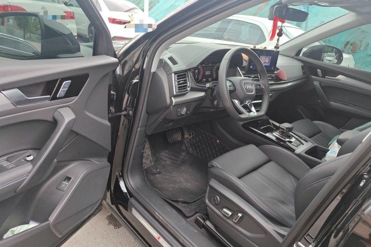 Used Audi Q5L 2025 quattro 45th Anniversary Edition 40 TFSI Sporty and Dynamic Model Driver Seat