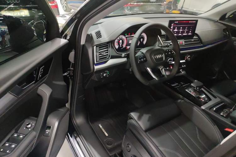 Used Audi Q5L 2025 quattro 45th Anniversary Edition 40 TFSI Sporty and Dynamic Model Driver Seat