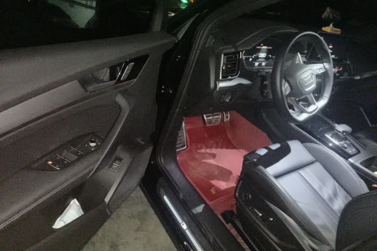 Used Audi Q5L 2025 quattro 45th Anniversary Edition 40 TFSI Luxury Dynamic Model Driver Seat