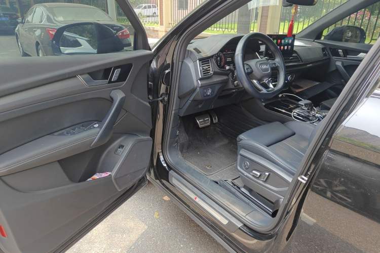 Used Audi Q5L 2025 40 TFSI Luxury Dynamic Edition Driver Seat