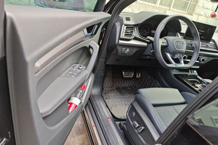 Used Audi Q5L 2025 40 TFSI Luxury Dynamic Edition Driver Seat