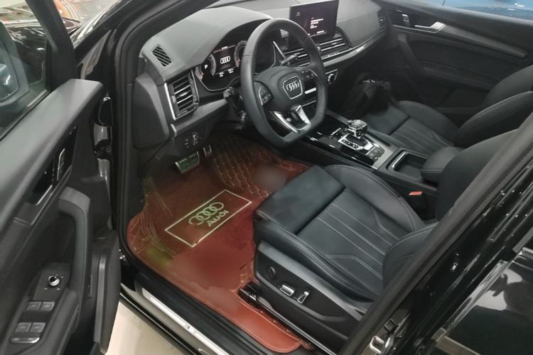 Used Audi Q5L 2025 40 TFSI Luxury Dynamic Edition Driver Seat