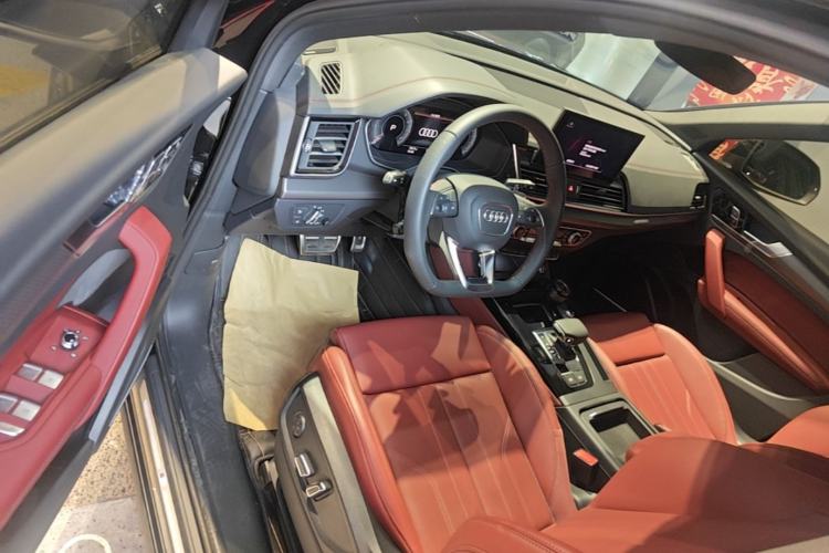 Used Audi Q5L 2025 45 TFSI Luxury Dynamic Edition Driver Seat