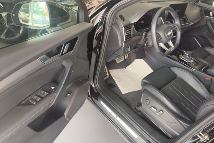 Used Audi Q5L 2025 40 TFSI Luxury Dynamic Edition Driver Seat
