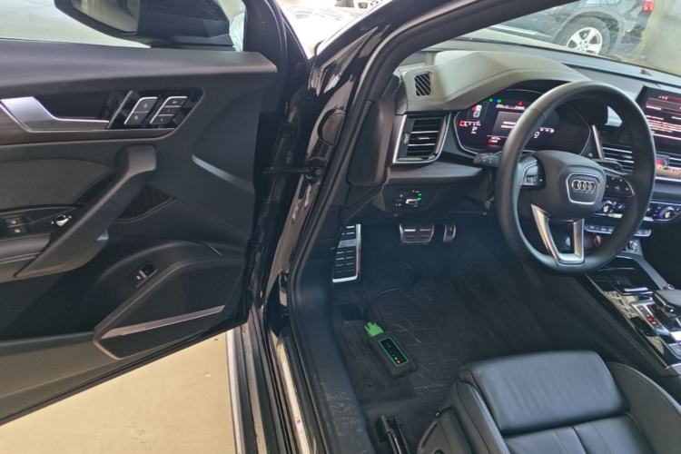 Used Audi Q5L 2025 quattro 45th Anniversary Edition 45 TFSI Prestige Dynamic Model Driver Seat