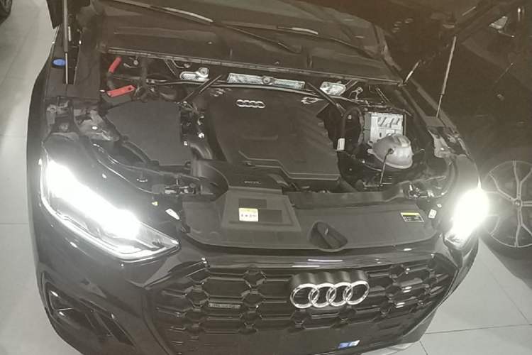 Used Audi Q5L 2025 45 TFSI Luxury Dynamic Edition Engine Bay