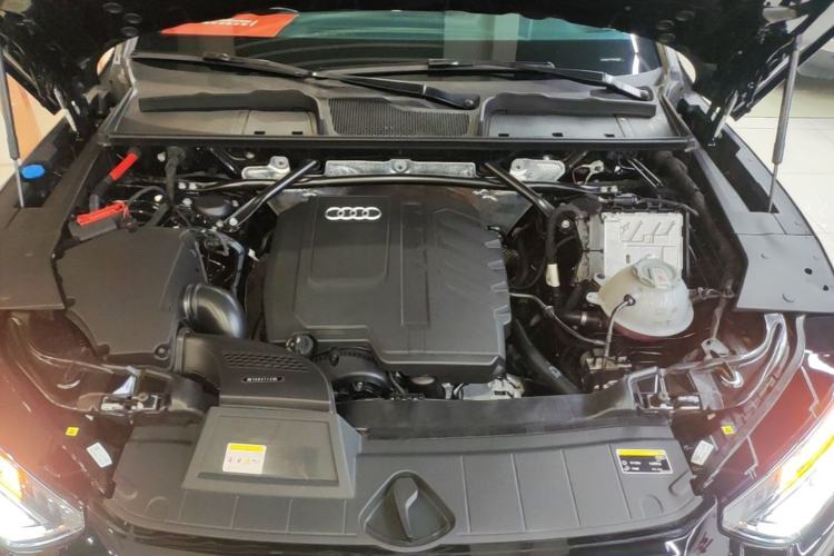 Used Audi Q5L 2025 45 TFSI Luxury Dynamic Edition Engine Bay