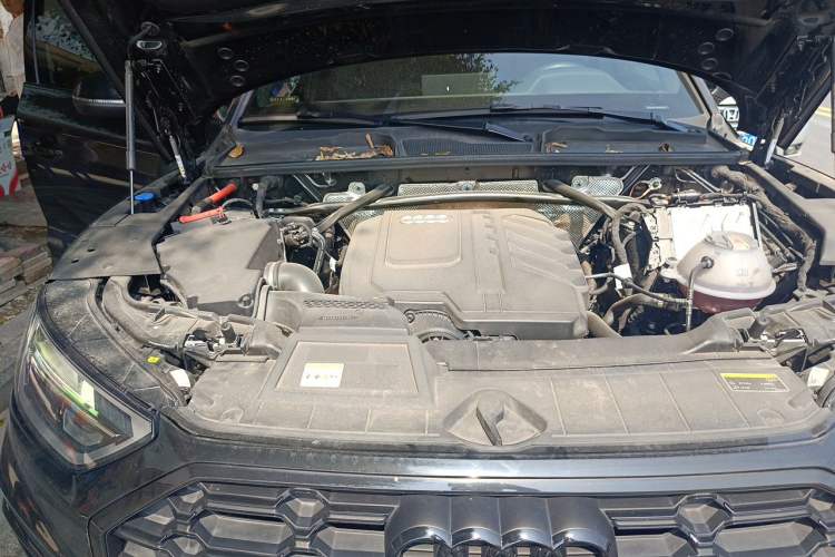Used Audi Q5L 2025 45 TFSI Luxury Dynamic Edition Engine Bay