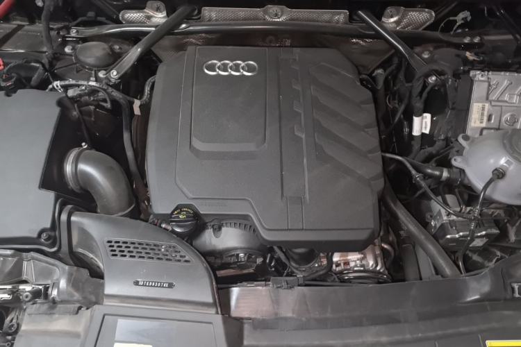 Used Audi Q5L 2025 quattro 45th Anniversary Edition 45 TFSI Luxury Dynamic Model Engine Bay
