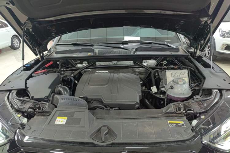 Used Audi Q5L 2025 45 TFSI Luxury Dynamic Edition Engine Bay