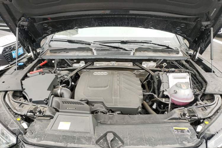 Used Audi Q5L 2025 40 TFSI Luxury Dynamic Edition Engine Bay