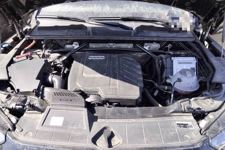 Used Audi Q5L 2025 40 TFSI Luxury Dynamic Edition Engine Bay