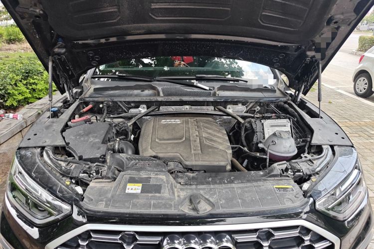 Used Audi Q5L 2025 quattro 45th Anniversary Edition 40 TFSI Sporty and Dynamic Model Engine Bay