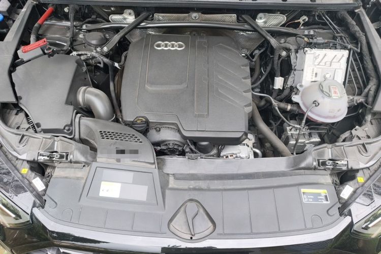 Used Audi Q5L 2025 45 TFSI Luxury Dynamic Edition Engine Bay
