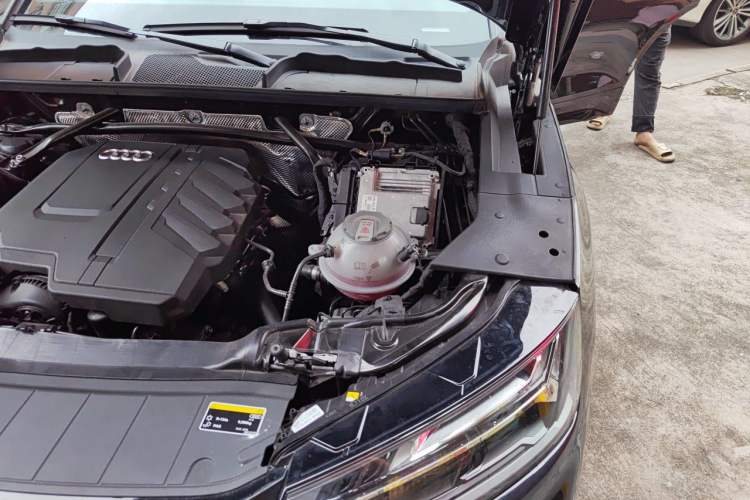 Used Audi Q5L 2025 40 TFSI Fashionable and Dynamic Edition Engine Bay Left