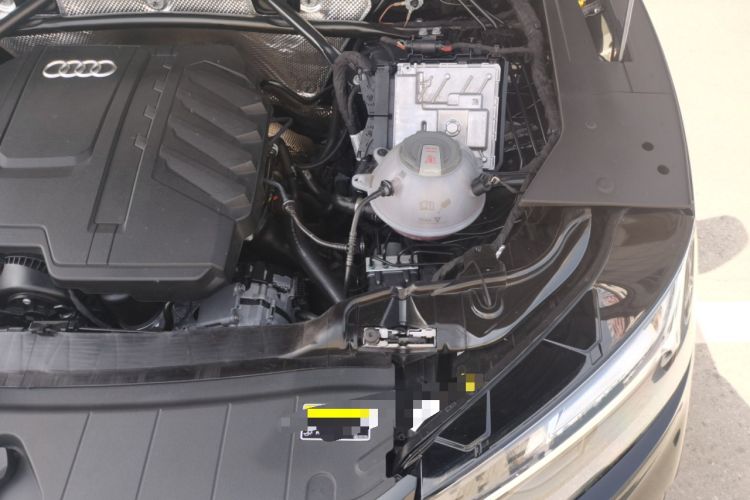 Used Audi Q5L 2025 quattro 45th Anniversary Edition 45 TFSI Luxury Dynamic Model Engine Bay Left