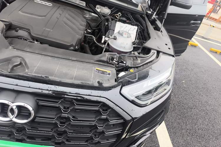 Used Audi Q5L 2025 45 TFSI Luxury Dynamic Edition Engine Bay Left