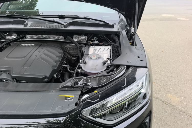 Used Audi Q5L 2025 quattro 45th Anniversary Edition 45 TFSI Luxury Dynamic Model Engine Bay Left