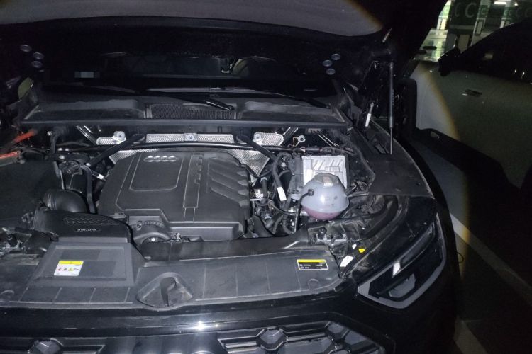 Used Audi Q5L 2025 quattro 45th Anniversary Edition 45 TFSI Luxury Dynamic Model Engine Bay Left