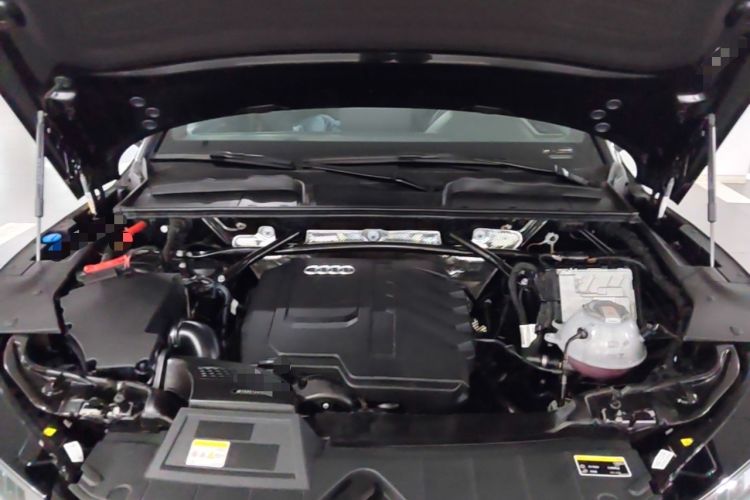 Used Audi Q5L 2025 quattro 45th Anniversary Edition 45 TFSI Luxury Dynamic Model Engine Bay