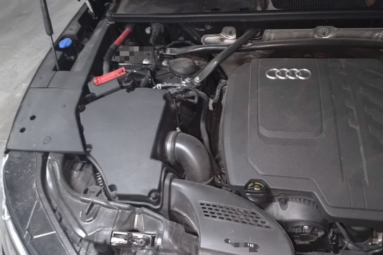 Used Audi Q5L 2025 quattro 45th Anniversary Edition 45 TFSI Luxury Dynamic Model Engine Bay Right