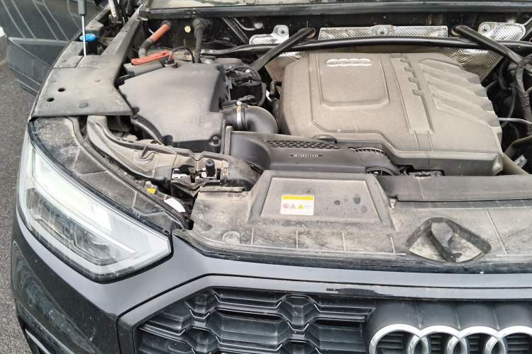 Used Audi Q5L 2025 40 TFSI Luxury Dynamic Edition Engine Bay Right