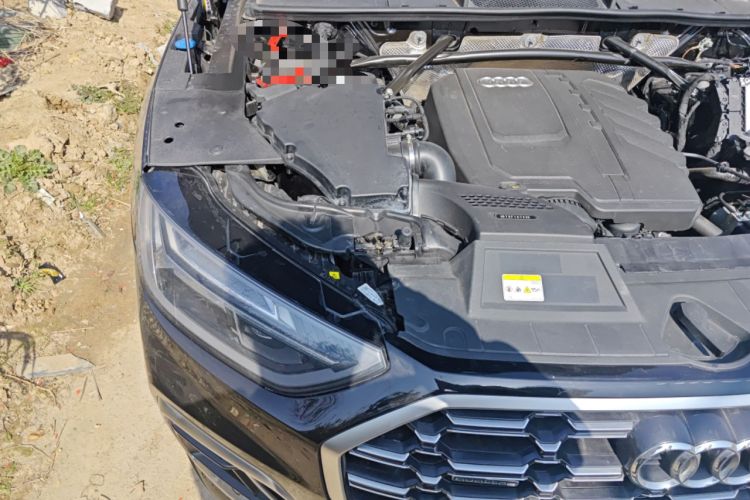 Used Audi Q5L 2025 40 TFSI Fashionable and Dynamic Edition Engine Bay Right