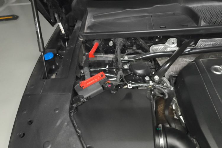 Used Audi Q5L 2025 quattro 45th Anniversary Edition 45 TFSI Luxury Dynamic Model Engine Bay Right