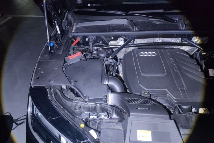 Used Audi Q5L 2025 quattro 45th Anniversary Edition 45 TFSI Luxury Dynamic Model Engine Bay Right