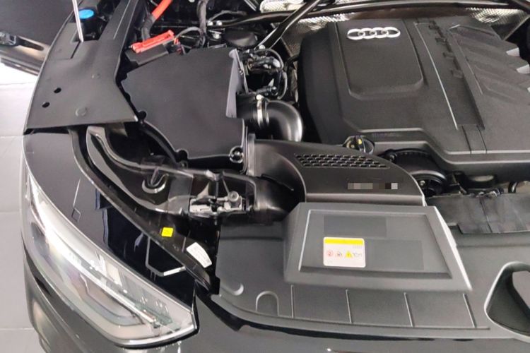Used Audi Q5L 2025 40 TFSI Luxury Dynamic Edition Engine Bay Right